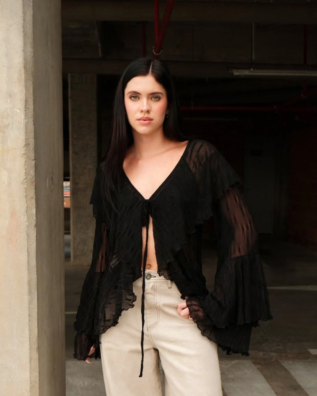 Top Billow Black